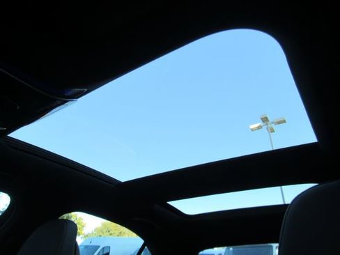 Used 2023 Mercedes-Benz C 300 Sedan image 7