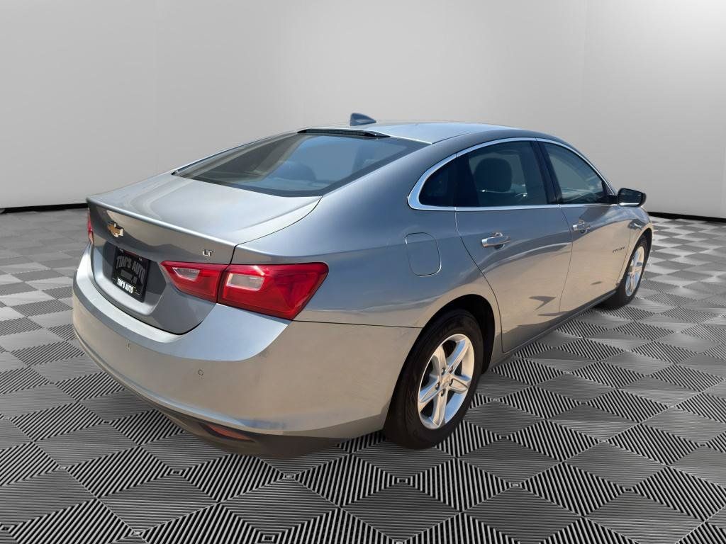 Used 2024 Chevrolet Malibu LT FWD image 3