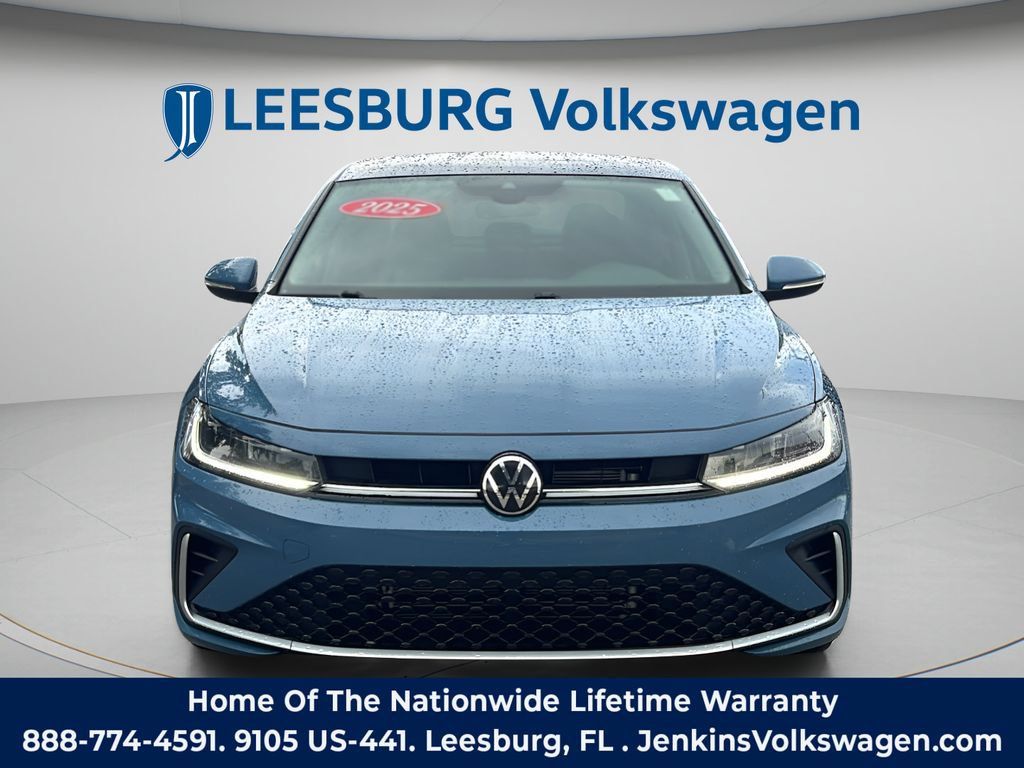 Used 2025 Volkswagen Jetta SEL FWD image 10