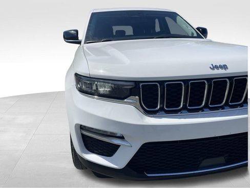 Used 2023 Jeep Grand Cherokee Limited AWD/4WD image 22