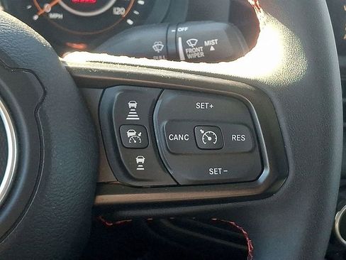 Used 2024 Jeep Gladiator Rubicon AWD/4WD image 21