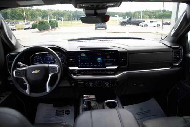 Used 2023 Chevrolet Silverado 1500 LTZ w/ LTZ Premium Package AWD/4WD image 12