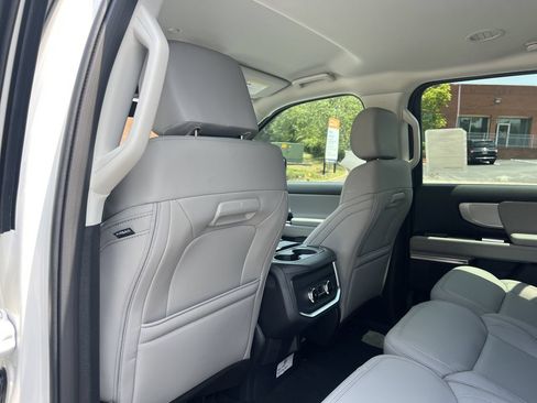 New 2027 Ford Expedition Active RWD image 16