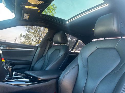 Used 2019 BMW 530i image 13