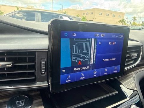 Used 2022 Ford Explorer Limited w/ Equipment Group 301A RWD image 16
