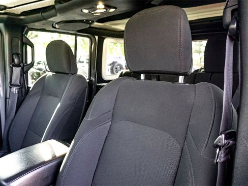 Used 2020 Jeep Wrangler Unlimited Sport image 13