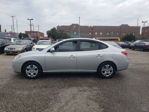 Used 2010 Hyundai Elantra GLS image 7