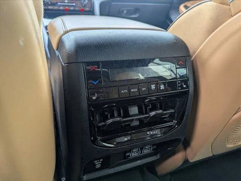 Used 2022 Jeep Grand Cherokee L Summit w/ Luxury Tech Group V RWD image 12