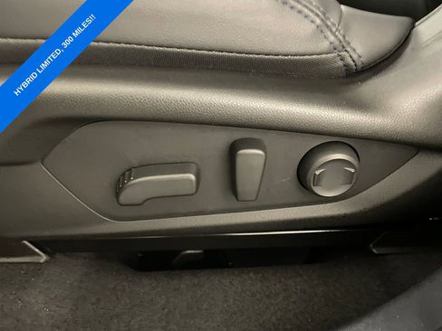 Certified 2025 Subaru Forester Limited image 10