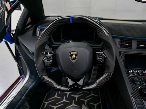 Used 2021 Lamborghini Aventador SVJ AWD/4WD image 17