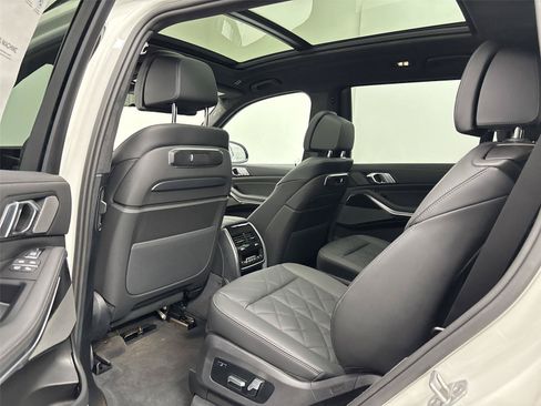 New 2027 BMW X7 xDrive40i w/ M Sport Package AWD/4WD image 29