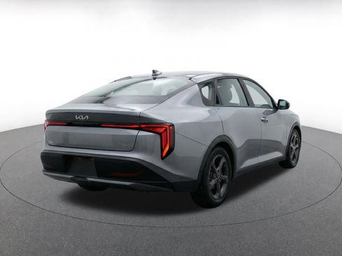 Used 2025 Kia K4 FWD image 9