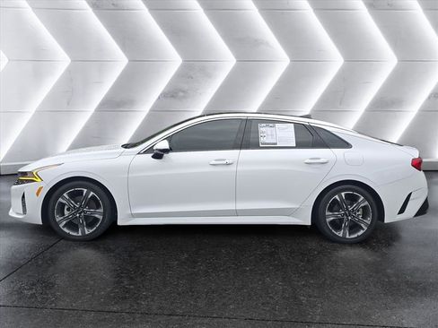 Used 2022 Kia K5 EX w/ EX Premium Package image 2