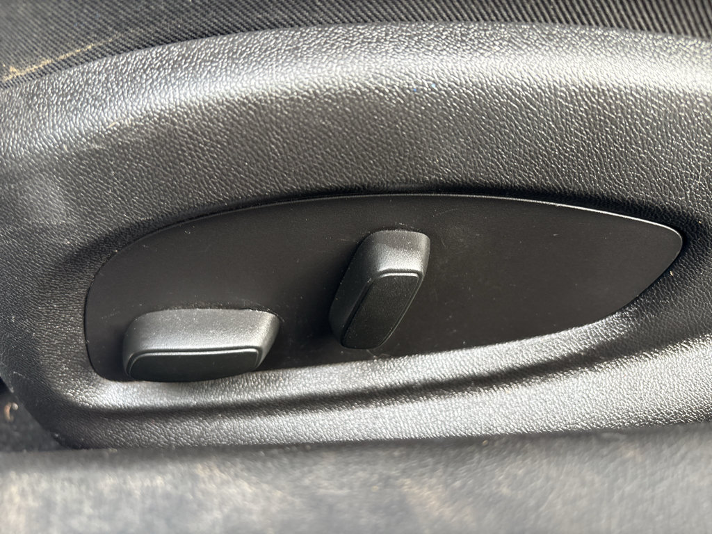 Used 2016 Chevrolet Camaro SS RWD image 11