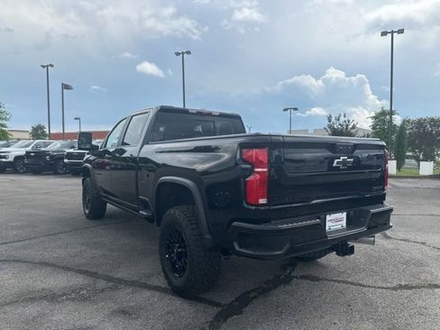 New 2026 Chevrolet Silverado 2500 ZR2 w/ LPO, Dark Essentials Package AWD/4WD image 5