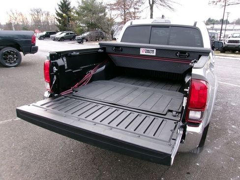 Used 2023 Toyota Tacoma SR5 w/ SR5 Appearance Package image 19