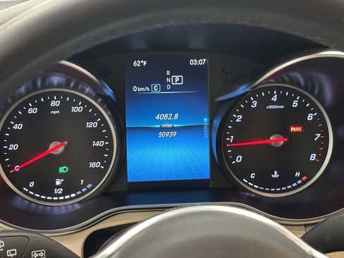 Used 2021 Mercedes-Benz GLC 300 image 29