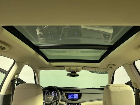 Used 2022 Cadillac XT5 Premium Luxury image 14