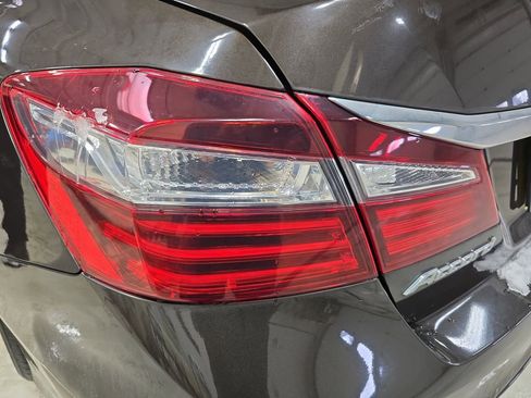 Used 2016 Honda Accord EX-L image 34