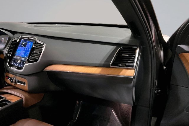 Certified 2024 Volvo XC90 B5 Plus w/ Protection Package AWD/4WD image 20