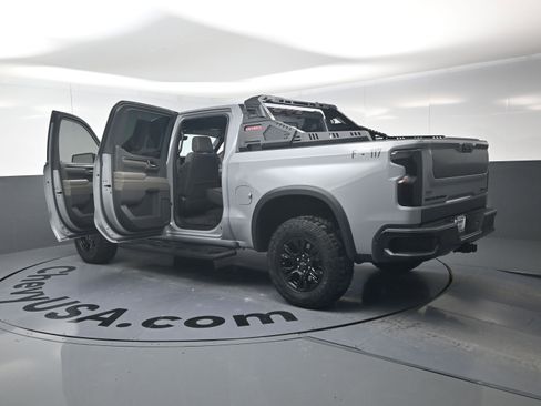 Used 2024 Chevrolet Silverado 1500 ZR2 w/ Technology Package image 27