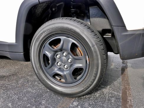 Used 2019 Jeep Compass Sport image 9