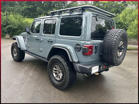 Used 2024 Jeep Wrangler Unlimited Rubicon 392 AWD/4WD image 5