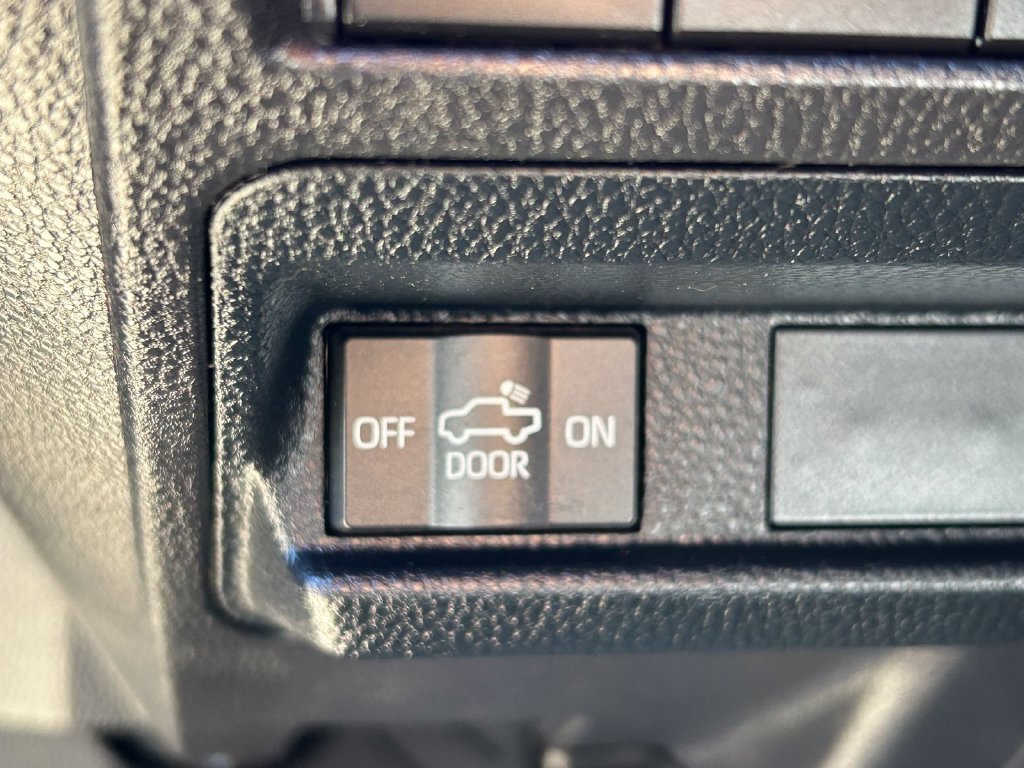 Certified 2026 Toyota Tacoma TRD Off-Road AWD/4WD image 25