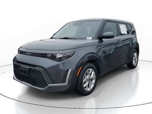 Used 2023 Kia Soul LX w/ Option Group 015 image 3