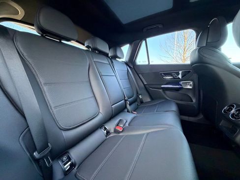 Used 2026 Mercedes-Benz GLC 300 4MATIC image 34