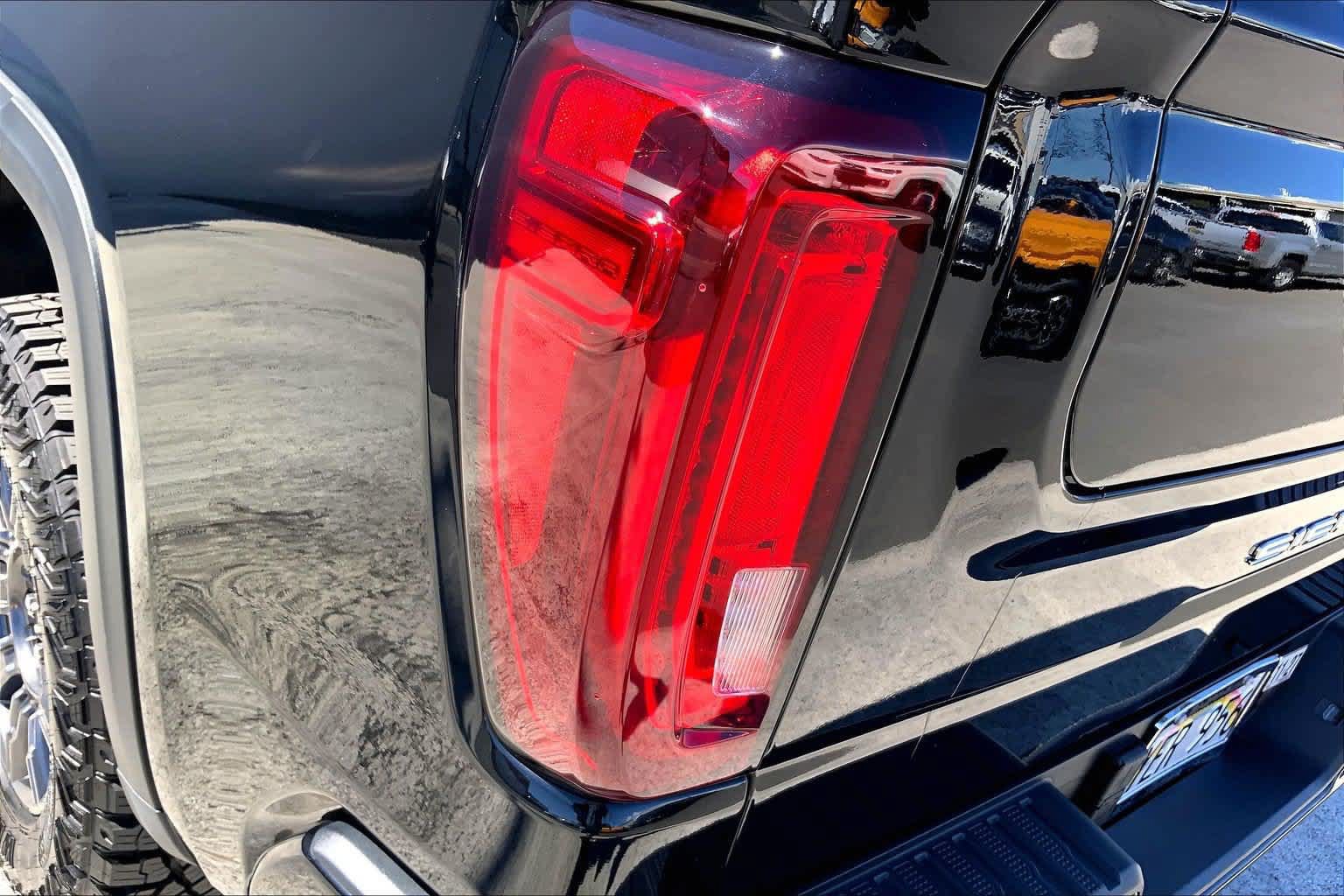 Used 2026 GMC Sierra 1500 AT4X AWD/4WD image 32