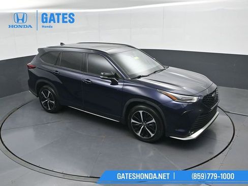 Used 2021 Toyota Highlander XSE FWD image 52