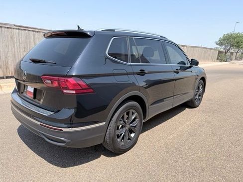 Used 2023 Volkswagen Tiguan SE FWD image 6
