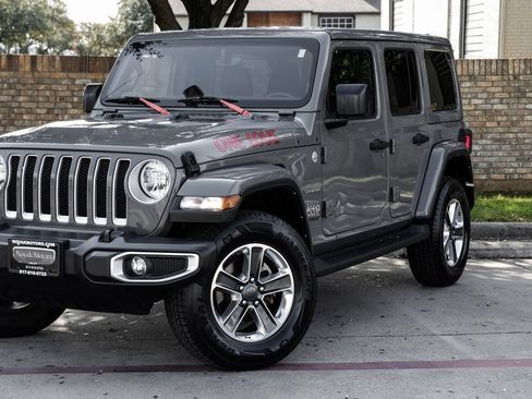 Used 2022 Jeep Wrangler Unlimited Sahara w/ Cold Weather Group image 13