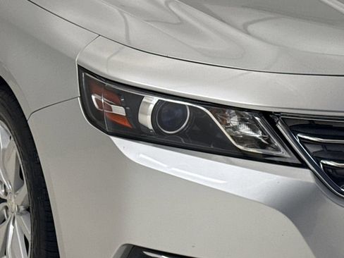 Used 2016 Chevrolet Impala LT FWD image 5