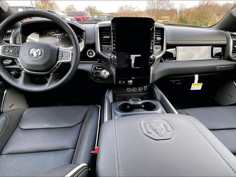 New 2026 RAM 1500 Laramie AWD/4WD image 5