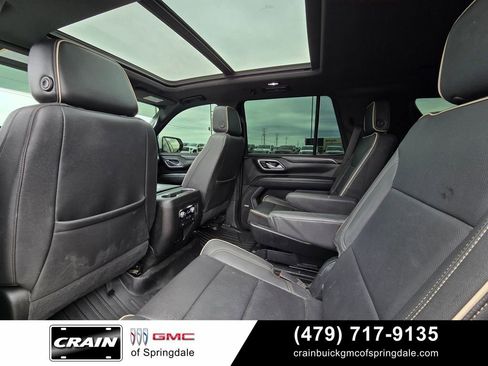 Used 2023 GMC Yukon SLT w/ SLT Premium Package AWD/4WD image 29