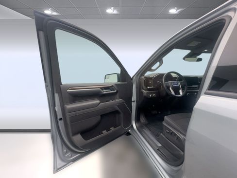 Used 2025 GMC Sierra 1500 Elevation image 5