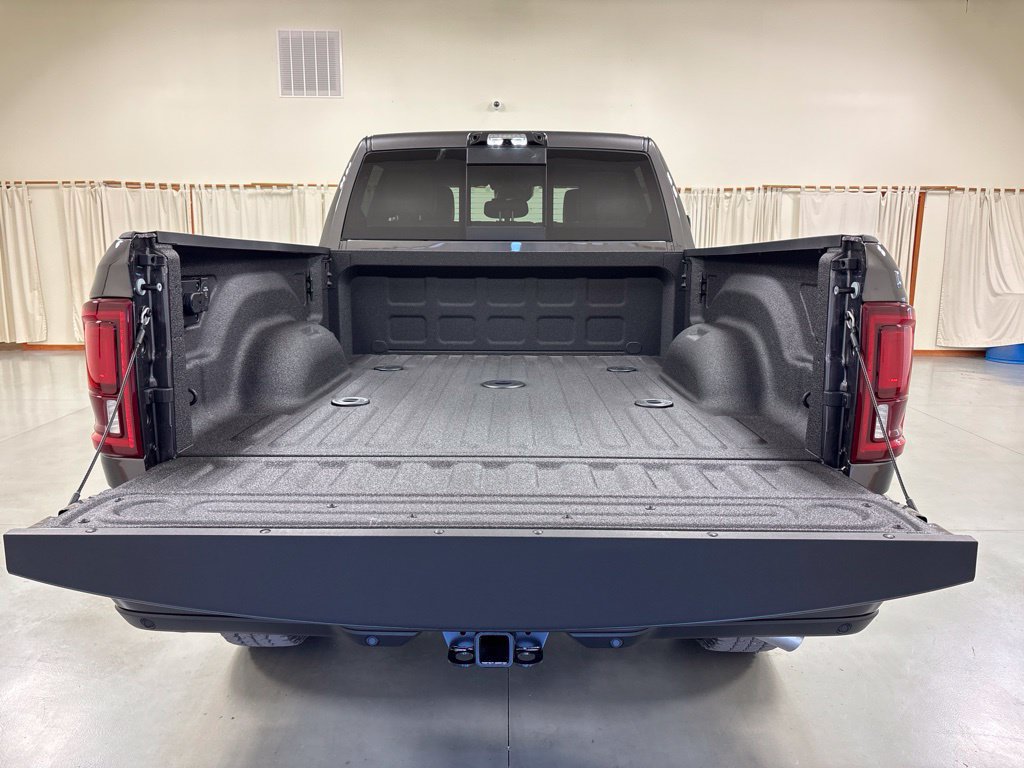 New 2027 RAM 2500 Laramie AWD/4WD image 9