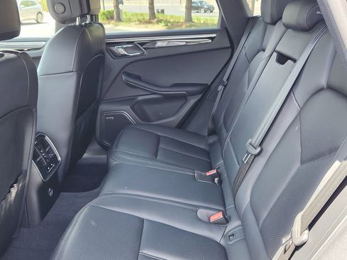 Used 2024 Porsche Macan S AWD/4WD image 10