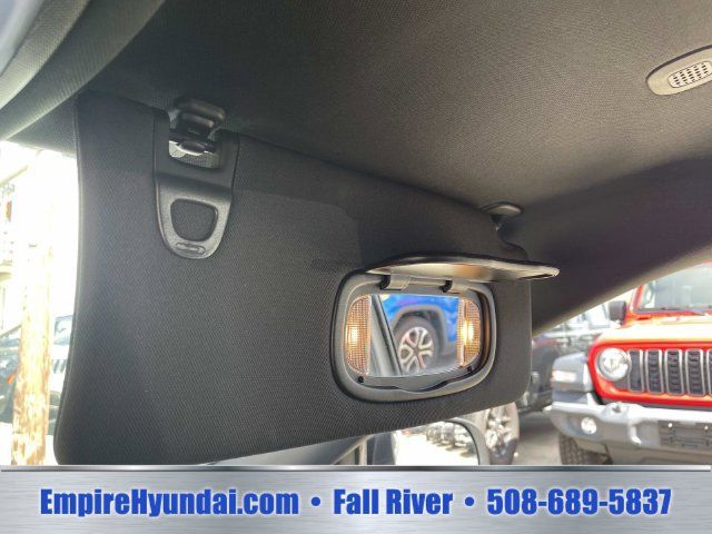 Used 2024 Jeep Compass Latitude AWD/4WD image 27