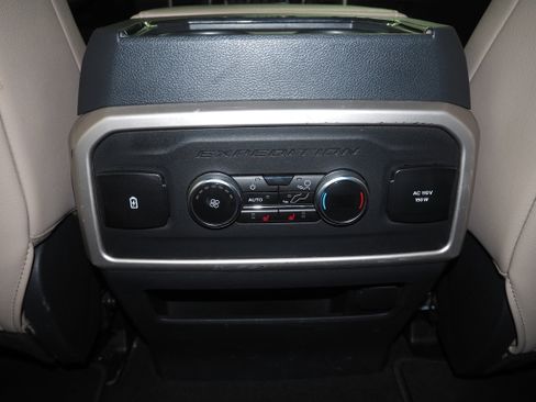 Used 2024 Ford Expedition Limited image 23