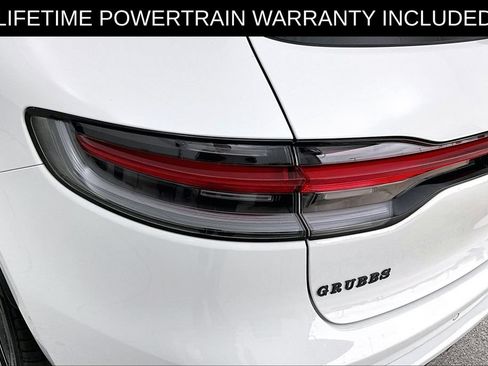 Used 2024 Porsche Macan w/ Premium Plus Package AWD/4WD image 39