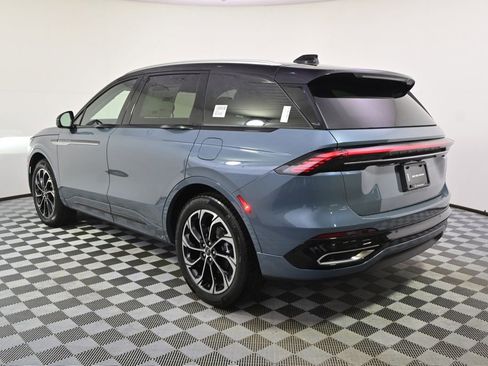 New 2026 Lincoln Nautilus Reserve image 3