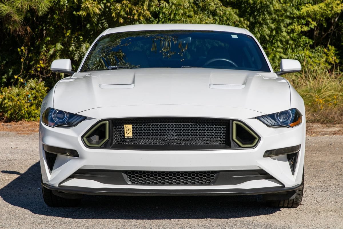 Used 2018 Ford Mustang GT RWD image 2