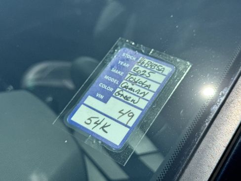 Used 2025 Toyota Camry XSE FWD image 26