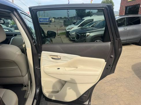 Used 2015 Nissan Murano SL w/ SL Technology Package FWD image 13