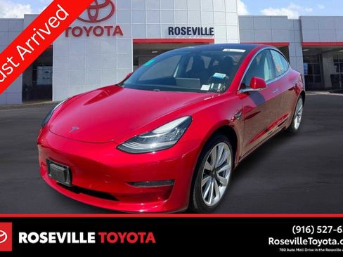 Used 2018 Tesla Model 3 Long Range RWD image 1