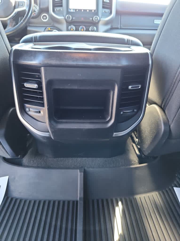 Used 2022 RAM 1500 4x4 Crew Cab image 23