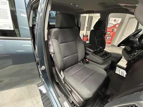 Used 2015 Chevrolet Silverado 3500 LT w/ LT Convenience Package image 5